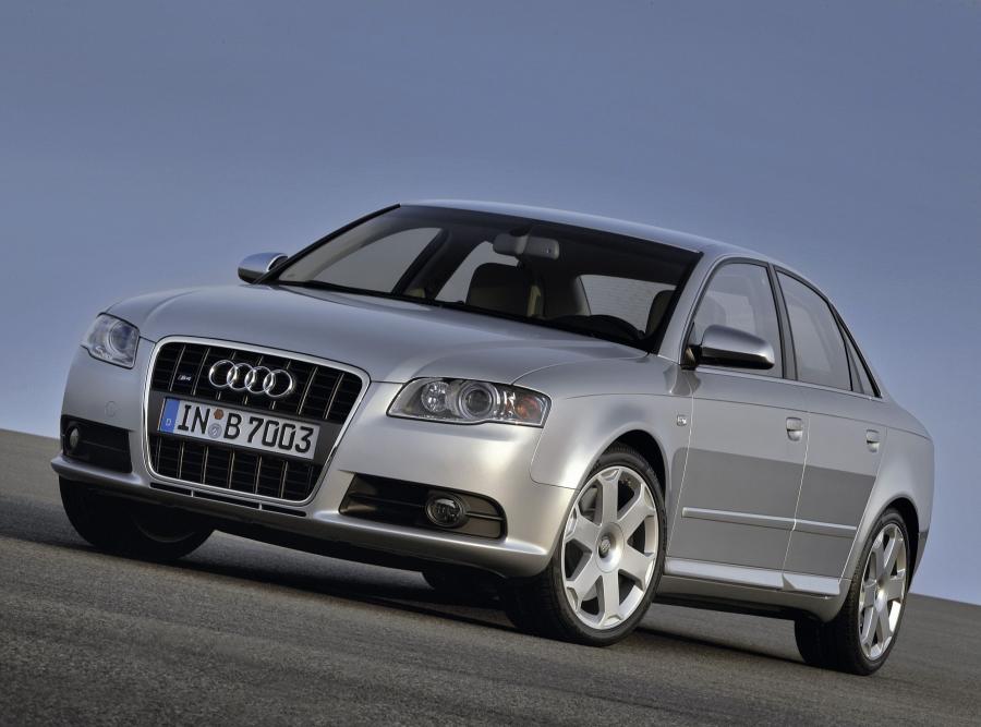  Audi S4 Sedan 4.2 Quattro (B7, 8E) 2005 года  (WW) (фото 7 из 13)